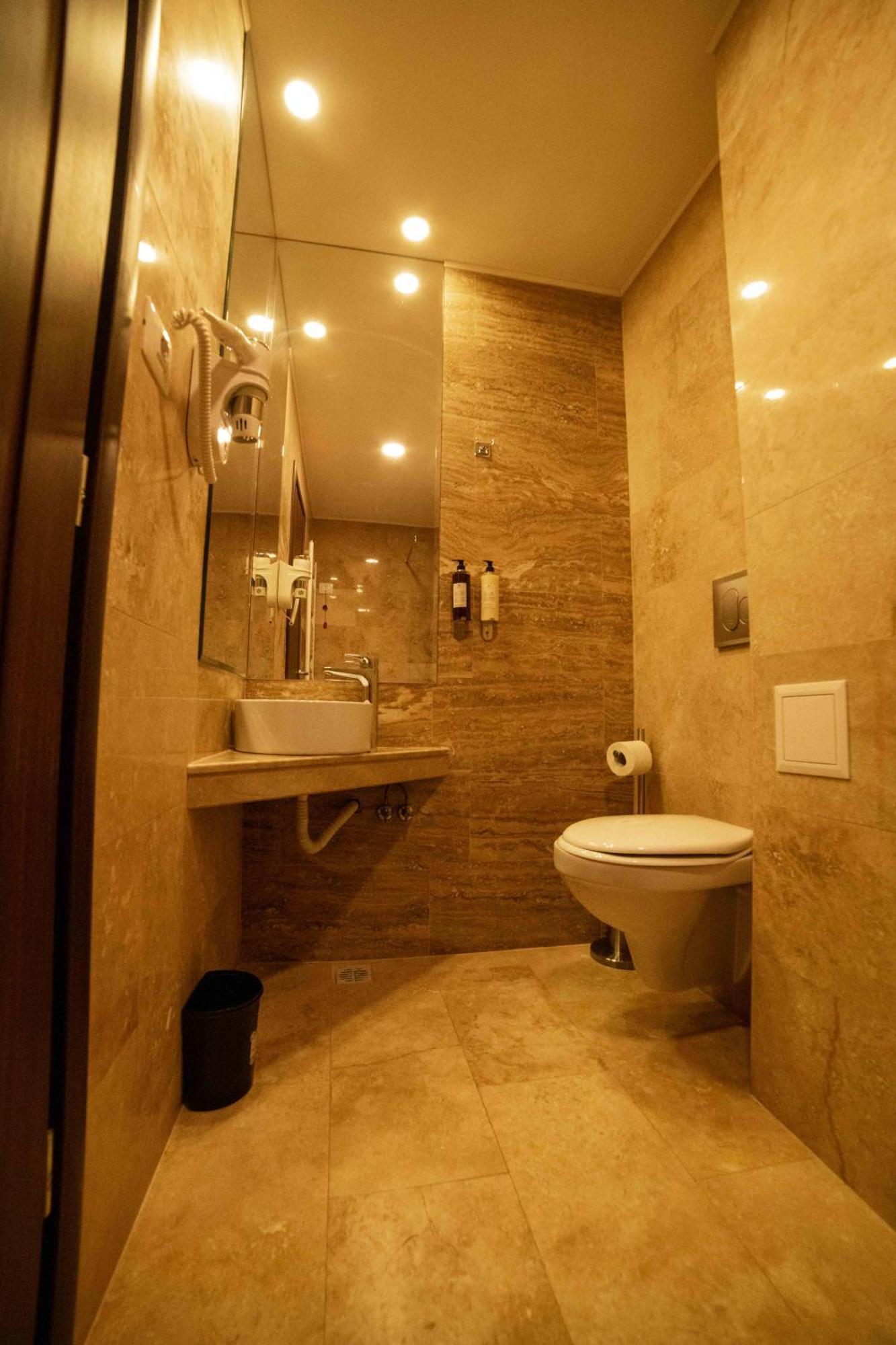 Bucharest Airport Accomodation Aparthotel Otopeni Exterior photo