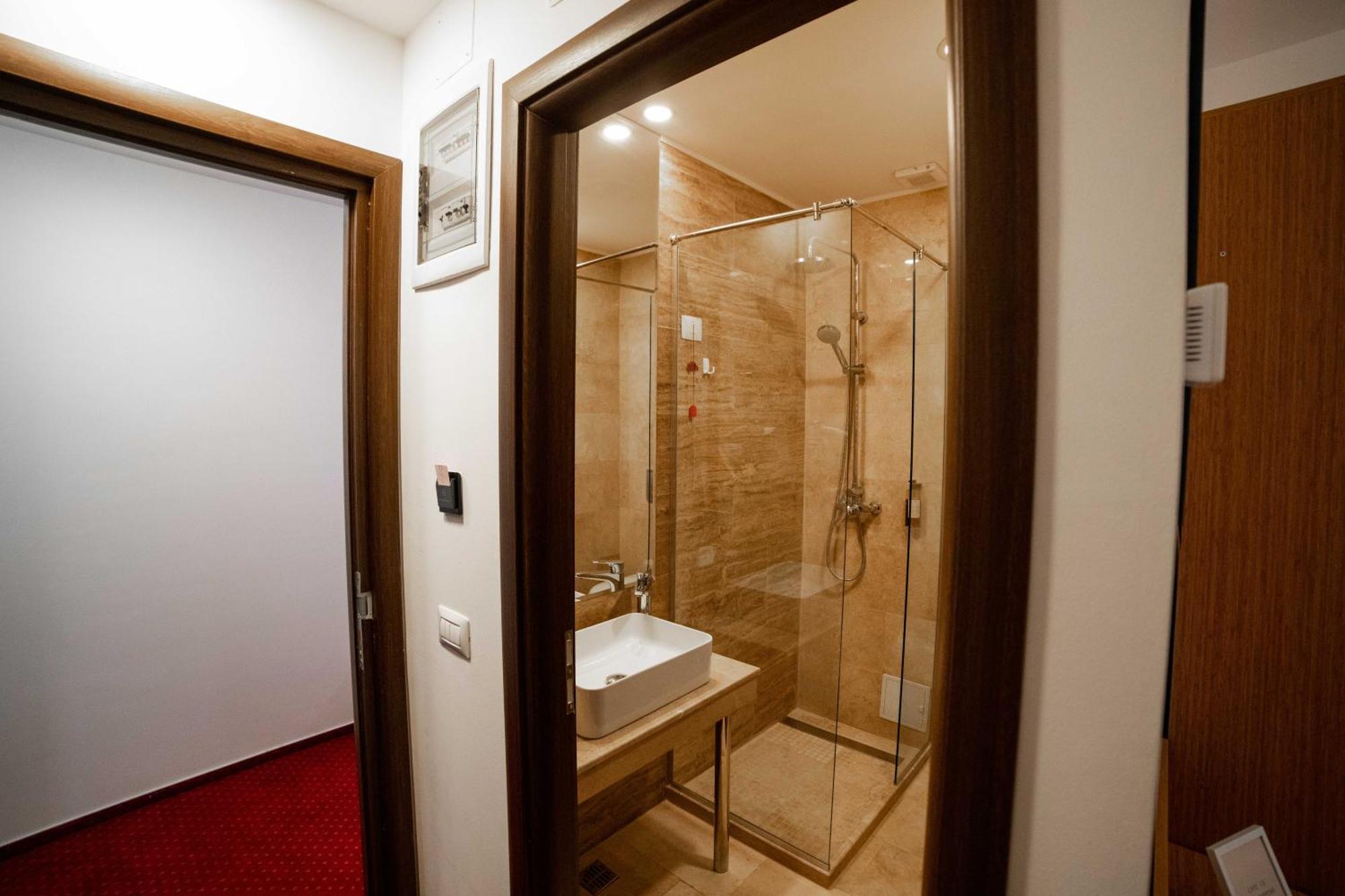 Bucharest Airport Accomodation Aparthotel Otopeni Exterior photo
