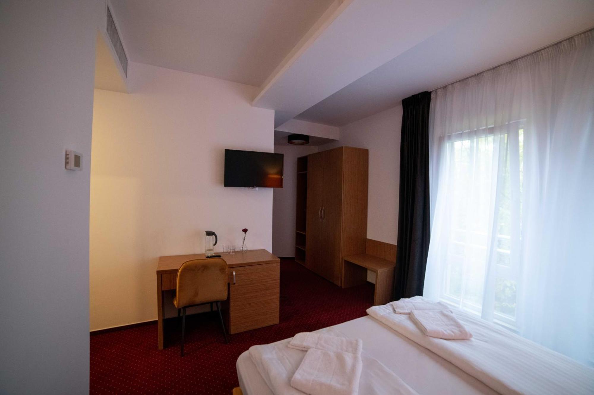 Bucharest Airport Accomodation Aparthotel Otopeni Exterior photo